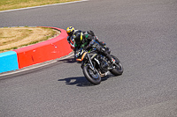 enduro-digital-images;event-digital-images;eventdigitalimages;mallory-park;mallory-park-photographs;mallory-park-trackday;mallory-park-trackday-photographs;no-limits-trackdays;peter-wileman-photography;racing-digital-images;trackday-digital-images;trackday-photos